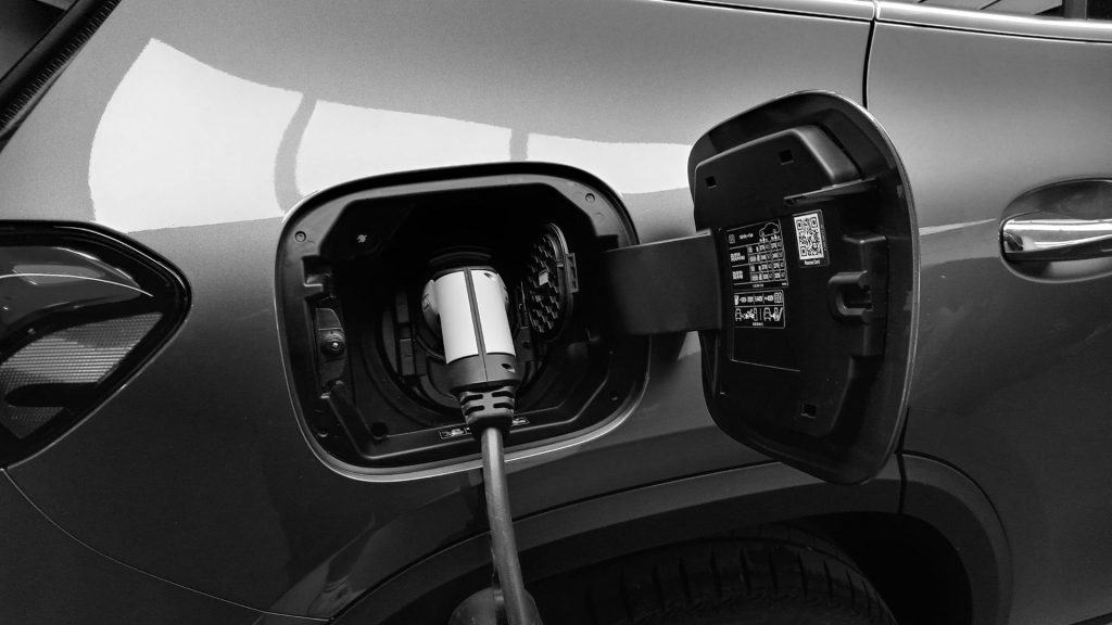 5 Mitos Comuns sobre Carros Eltricos