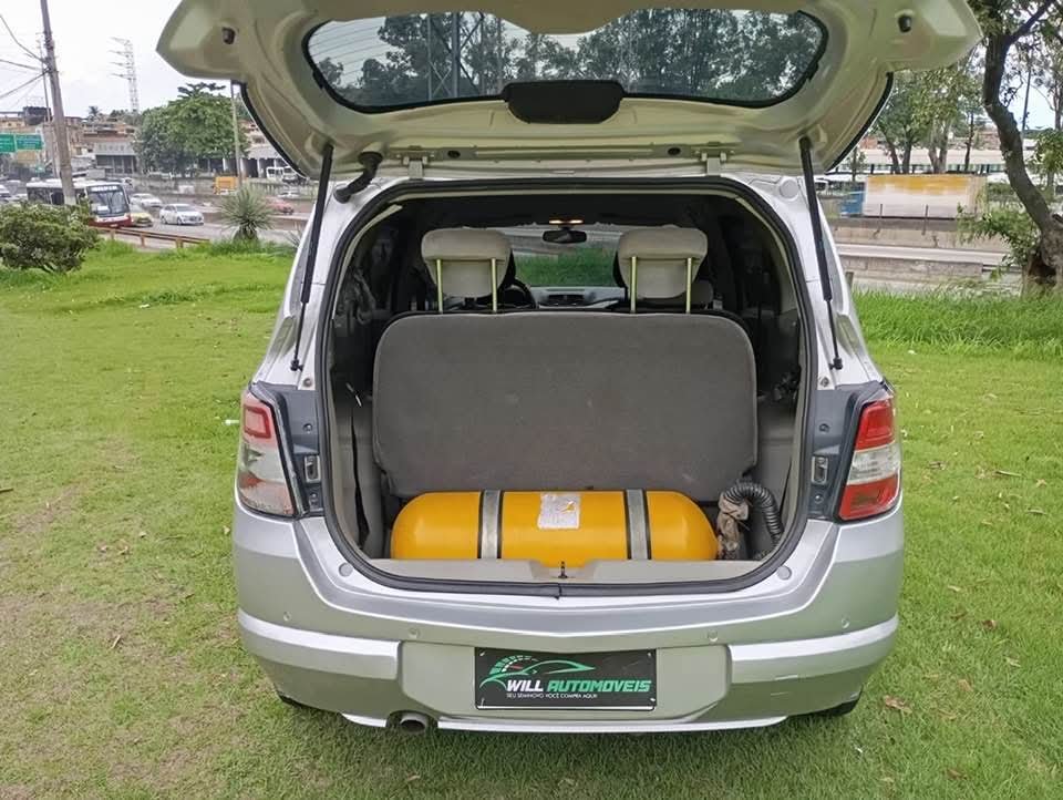 GM - Chevrolet SPIN LTZ 1.8 8V Econo.Flex 5p Mec.