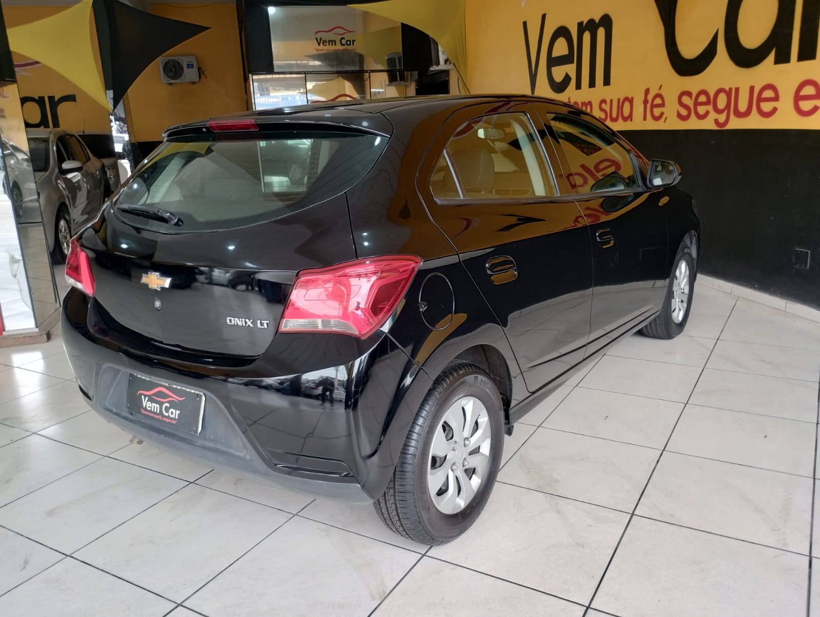GM - Chevrolet ONIX HATCH LT 1.0 8V FlexPower 5p Mec.