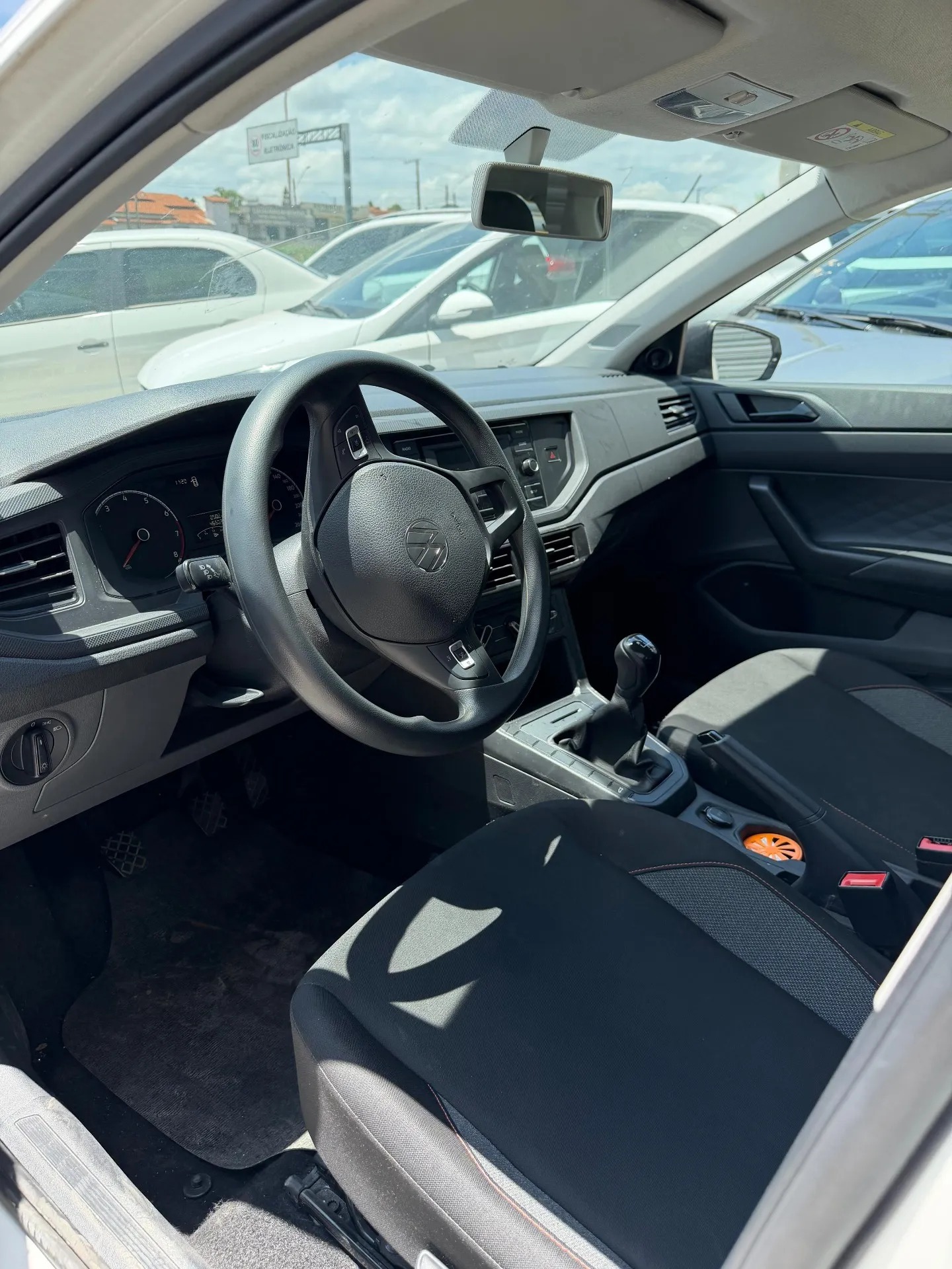 VW - VolksWagen Polo 1.0 Flex 12V 5p