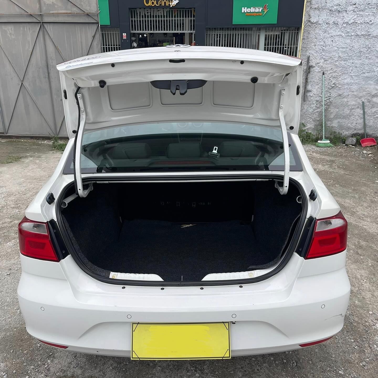 VW - VolksWagen VOYAGE  Trendline 1.0 T.Flex 8V 4p