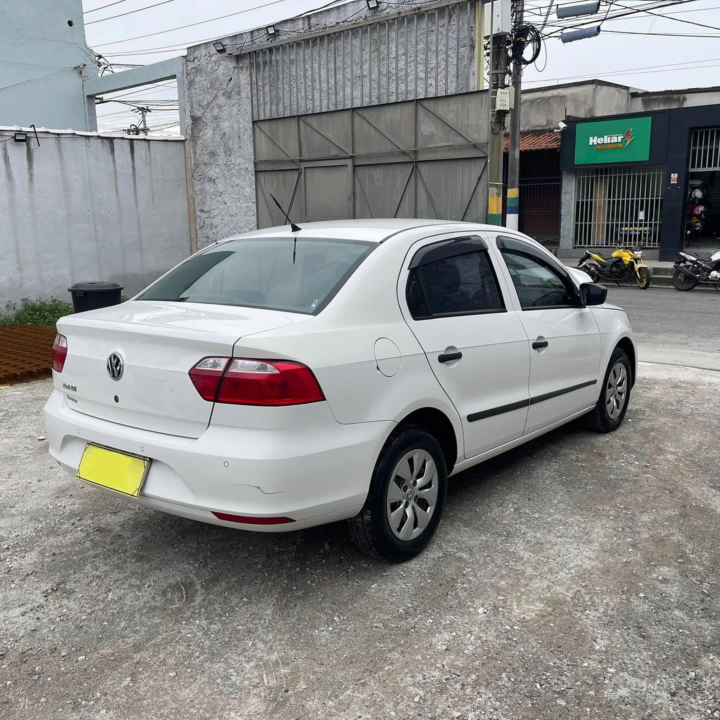 VW - VolksWagen VOYAGE  Trendline 1.0 T.Flex 8V 4p