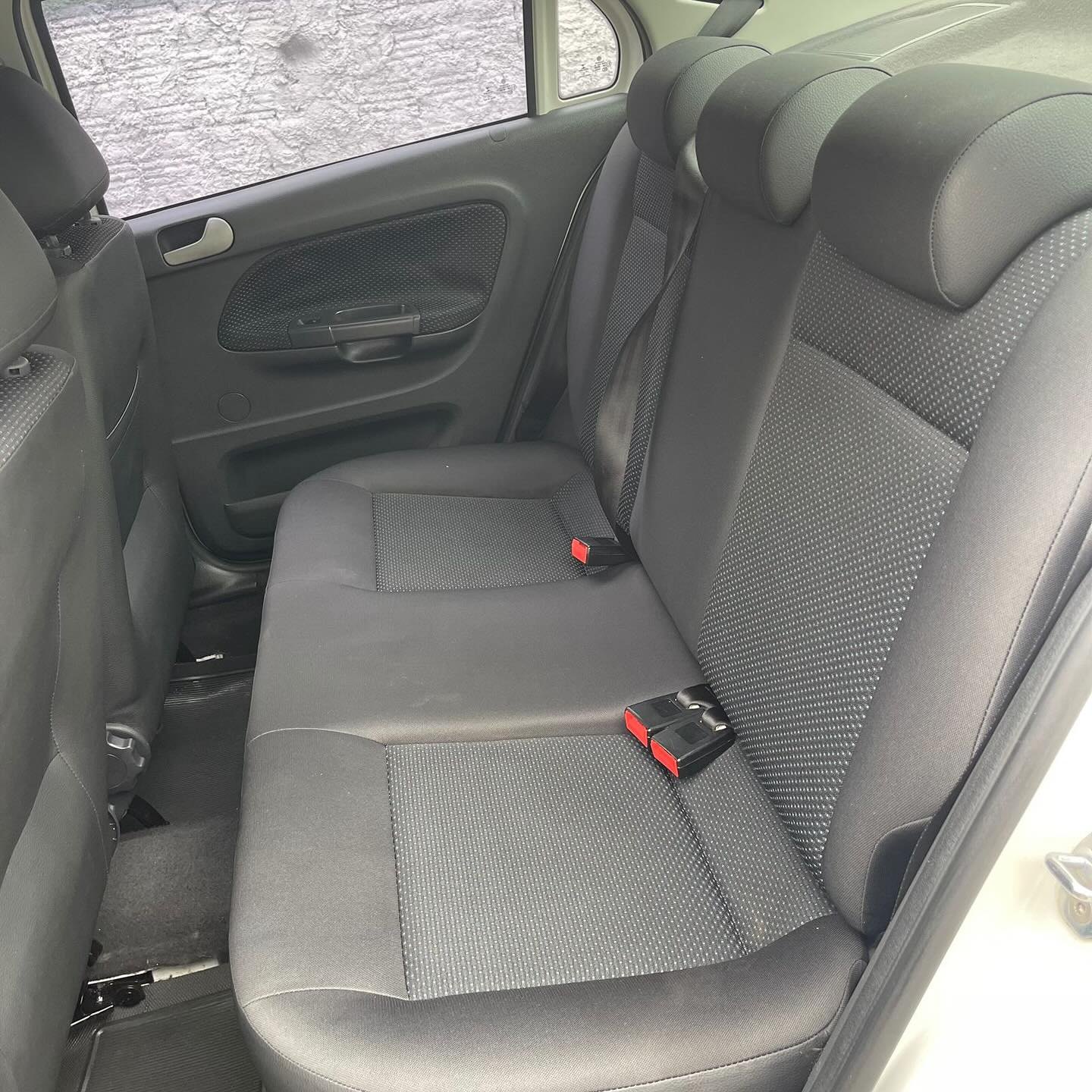 VW - VolksWagen VOYAGE  Trendline 1.0 T.Flex 8V 4p