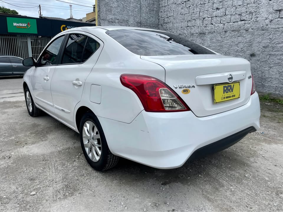 Nissan VERSA SV 1.6 16V Flex Fuel 4p Mec.