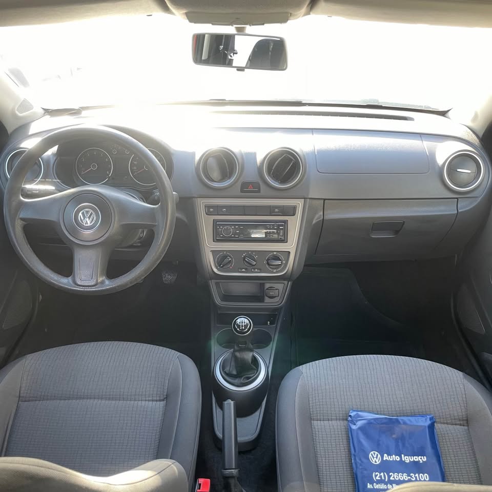 VW - VolksWagen Gol (novo) 1.0 Mi Total Flex 8V 4p