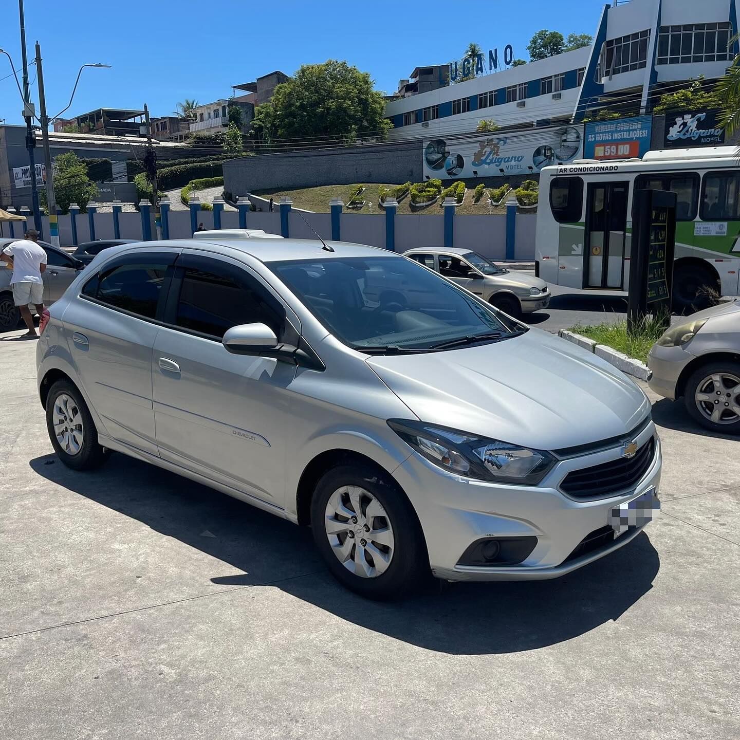 GM - Chevrolet ONIX HATCH LT 1.0 8V FlexPower 5p Mec.	