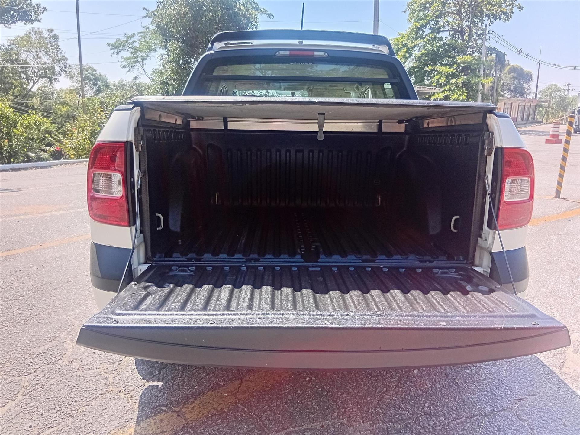 VW - VolksWagen Saveiro Trendline 1.6 T.Flex 8V CD