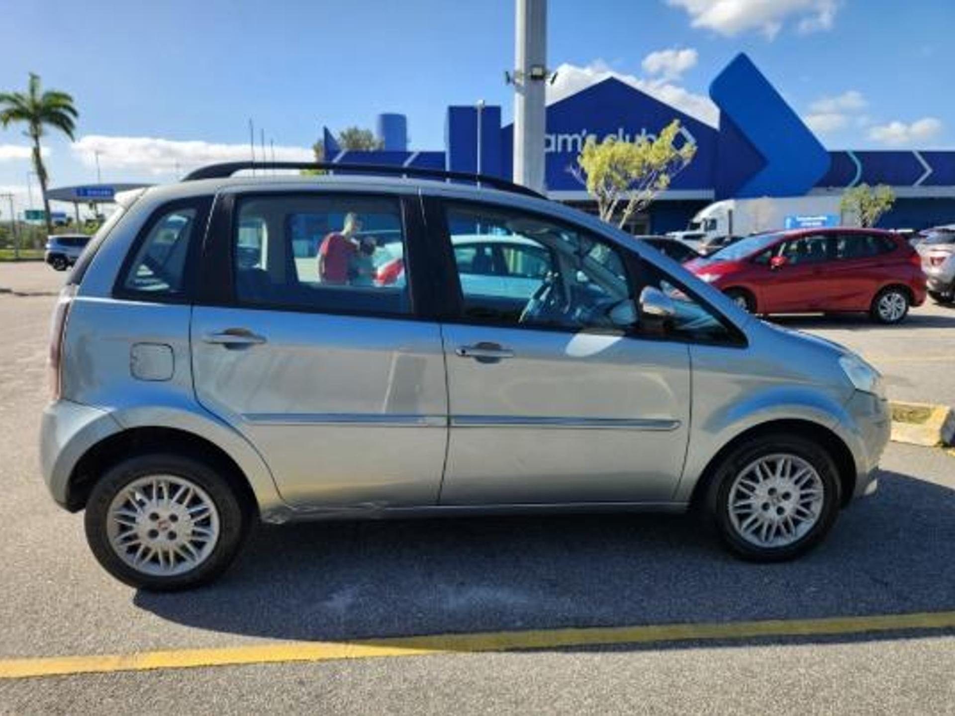 Fiat Idea ATTRACTIVE 1.4 Fire Flex 8V 5p